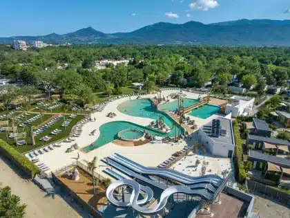 Camping Le Floride Le Barcarès (66) : 004 Envoi Anticipe Marsouins Parc Aquatique 2023 Scaled.jpg 420x315